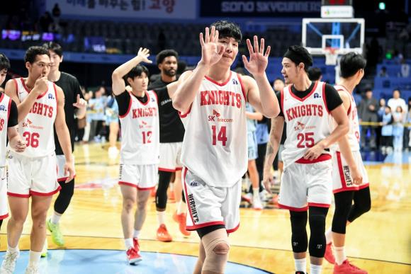 25-26 (12.29) ����ҳ� ���Ը��� SK �¸�