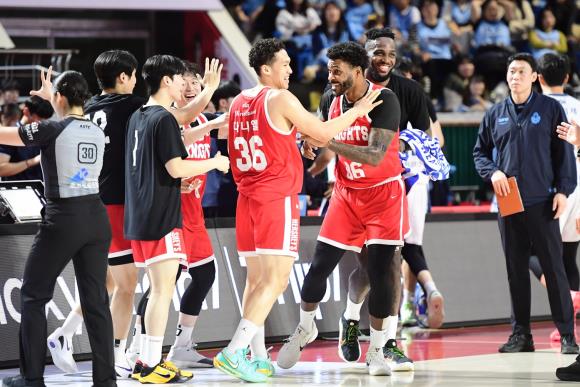 25-26 (02.11) ����ҳ� ���Ը��� SK �¸�